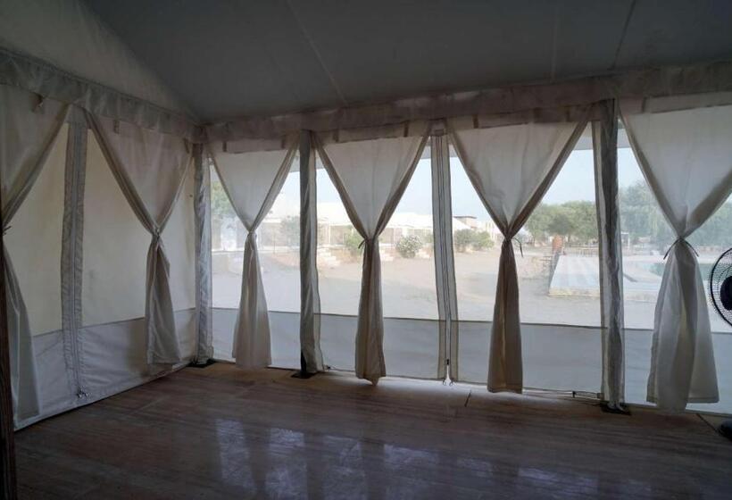 בית מלון כפרי Ekanta Resort