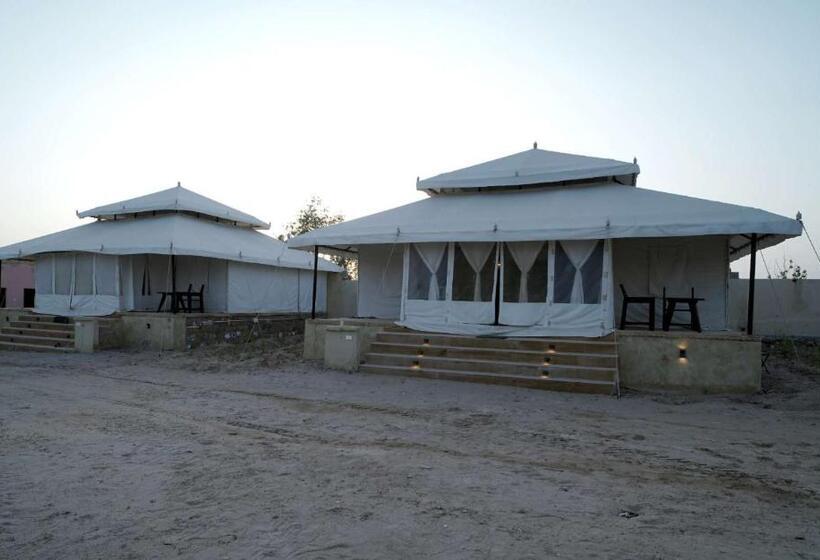 בית מלון כפרי Ekanta Resort