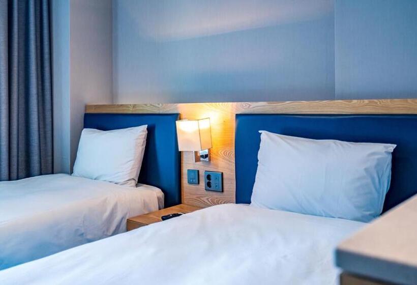 فندق Centum Business