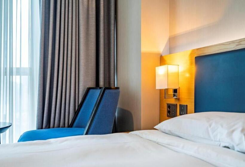 فندق Centum Business