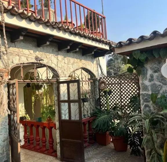 هتل Jireh Antigua