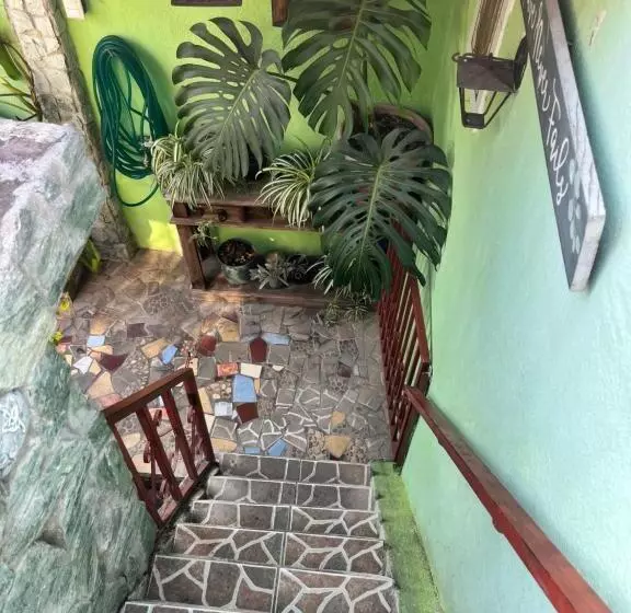 هتل Jireh Antigua