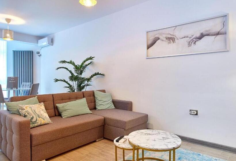 هتل Luxuri By Alz