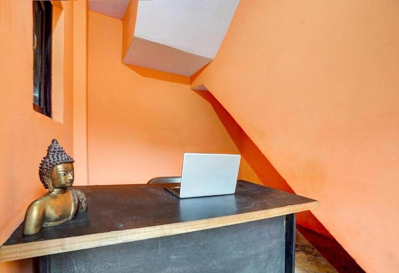 酒店 Oyo Crown Guest House