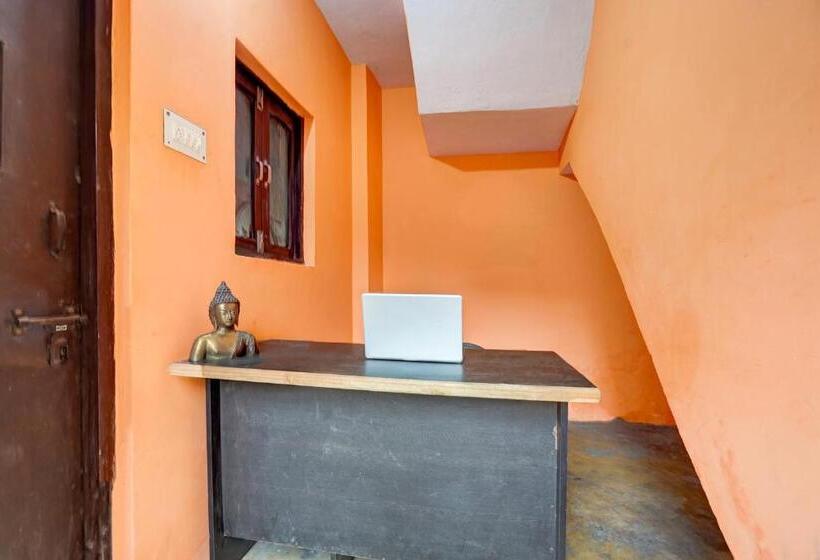 酒店 Oyo Crown Guest House