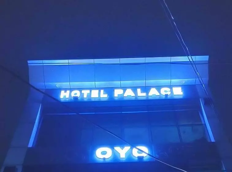 ホテル Oyo Palace