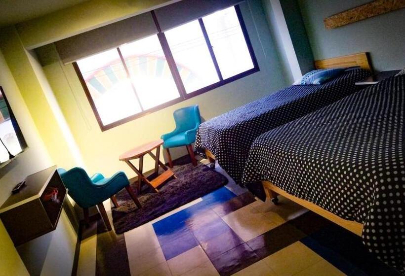 هتل Posada Mia Copacabana