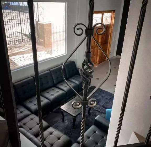 هتل Posada Mia Copacabana