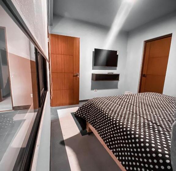 هتل Posada Mia Copacabana