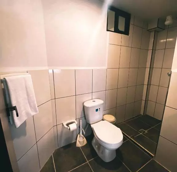 هتل Posada Mia Copacabana