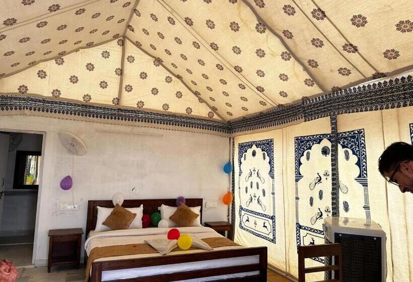 هتل Royal Exotic Luxury Desert Camp