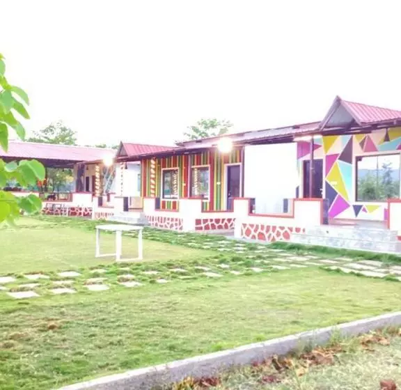 Hotelli Sarthak Farm,karjat
