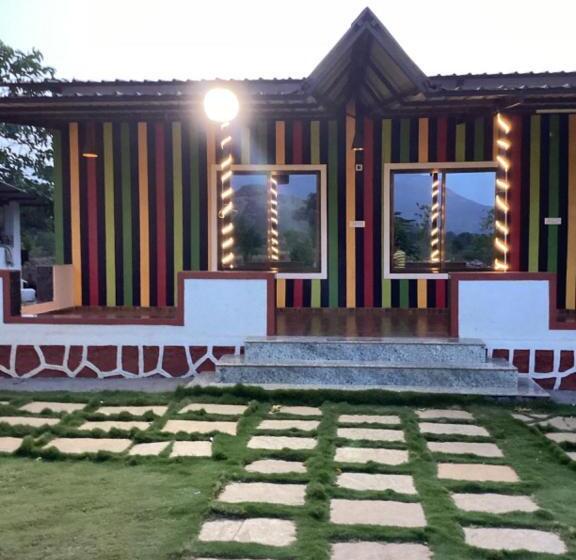 Отель Sarthak Farm,karjat