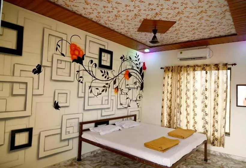 Hotelli Sarthak Farm,karjat