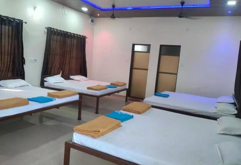 Hotelli Sarthak Farm,karjat