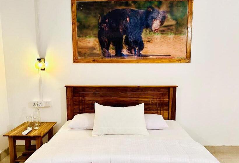 فندق Wilpattu Blue Sapphire Lite B&b