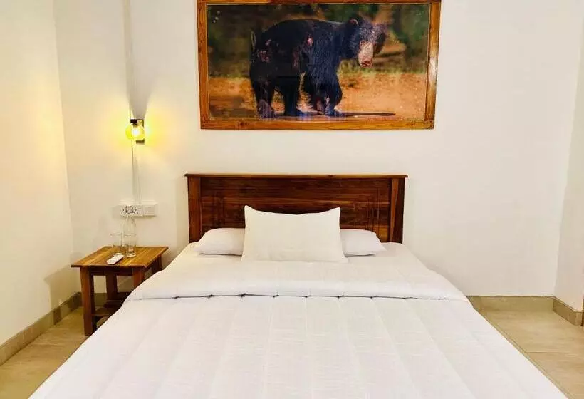 ホテル Wilpattu Blue Sapphire Lite   B&b