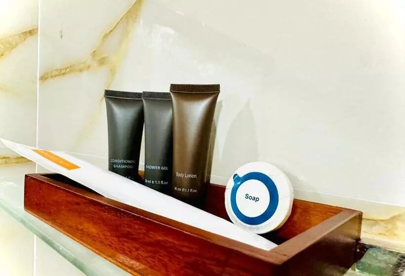ホテル Wilpattu Blue Sapphire Lite   B&b