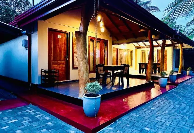 ホテル Wilpattu Blue Sapphire Lite   B&b