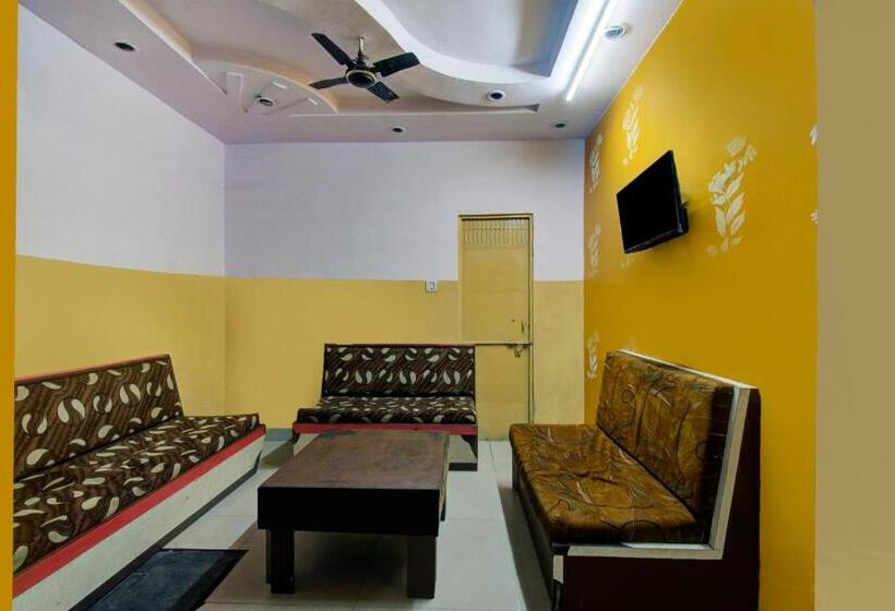 Oyo Hotel Sanwariya Palace