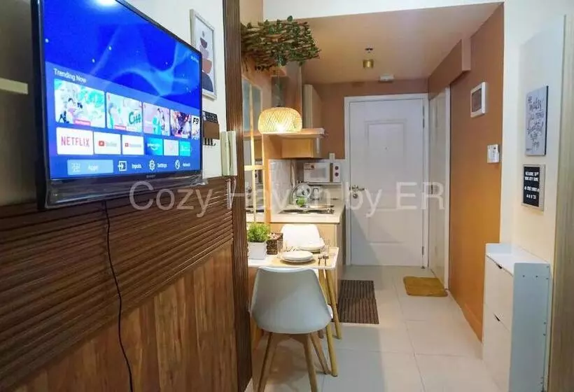 Studio Condo Unit   The Residences @ Commonwealth Qc