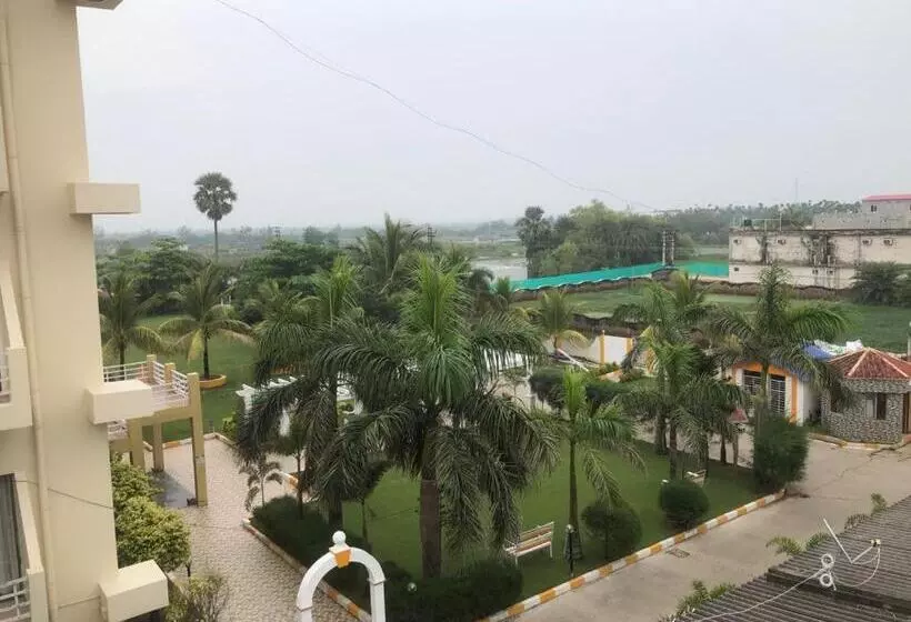 Tropicana Beach Resort, Mandarmani