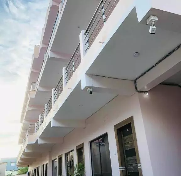 Tropicana Beach Resort, Mandarmani