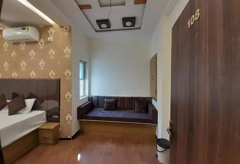 U2 Hotel Wizard Palace