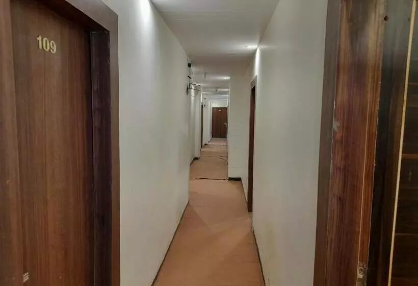 U2 Hotel Wizard Palace