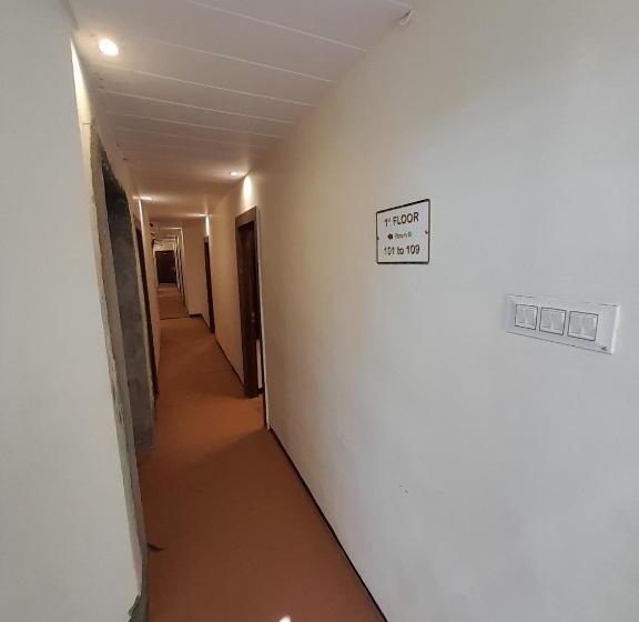 U2 Hotel Wizard Palace