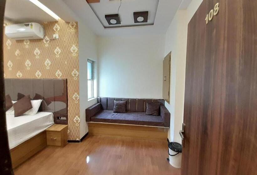 U2 Hotel Wizard Palace