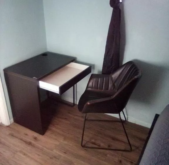 ユースホステル Robertson S Place Like Home