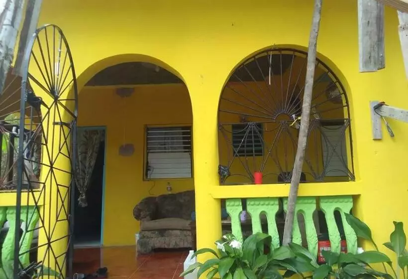 تختخواب و صبحانه Eden Palace