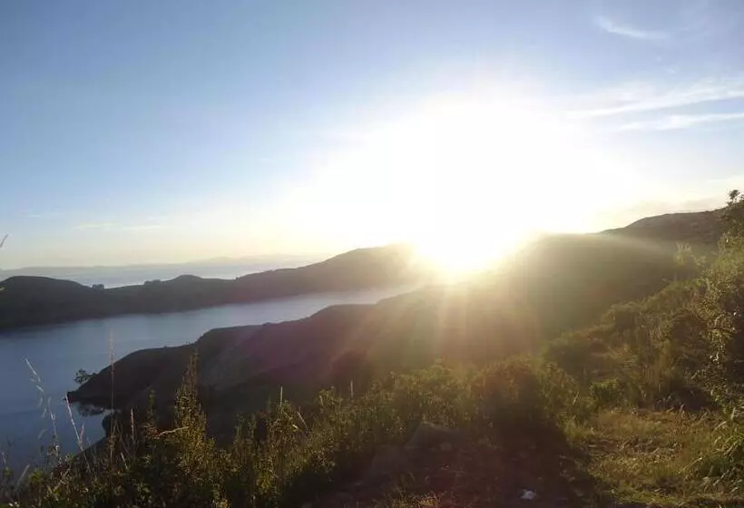 تختخواب و صبحانه Hostal Del Sol Isla Del Sol