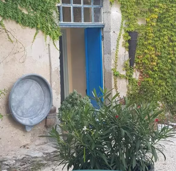 ベッドアンドブレックファースト La Maison Malabar