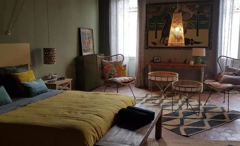 ベッドアンドブレックファースト La Maison Malabar