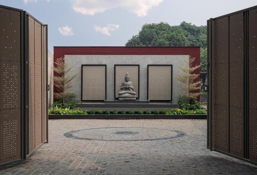 هتل Buddha Avenue