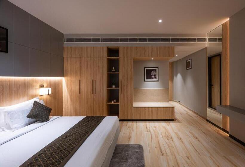 هتل Buddha Avenue