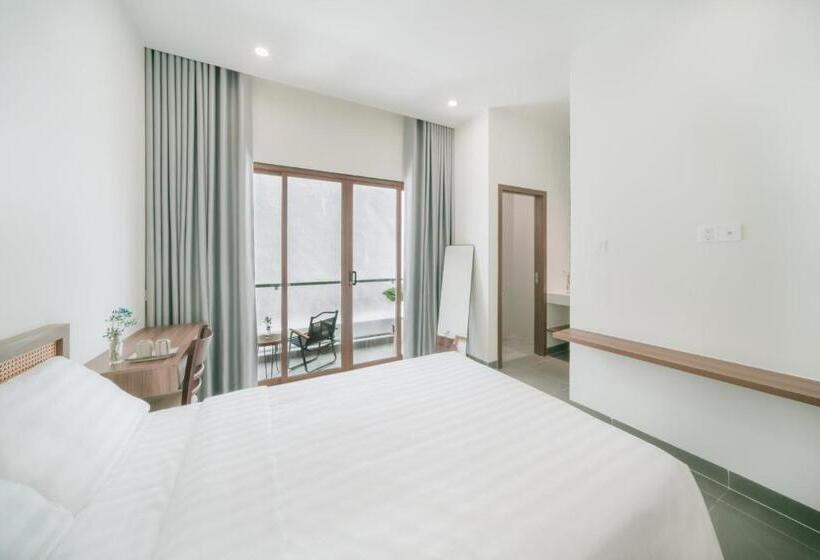 هتل De V Charm Homestay