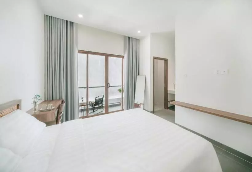هتل De V Charm Homestay