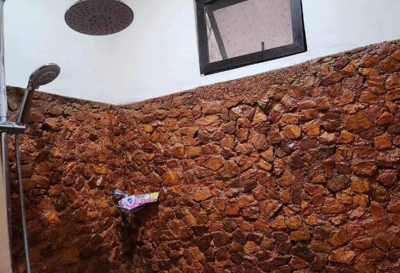 Hotelli Flores Garden