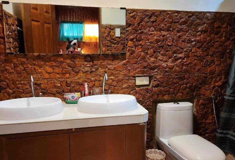 Hotelli Flores Garden