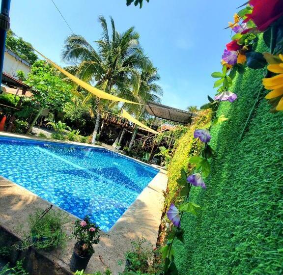 هتل Hostal Copacabana Sv