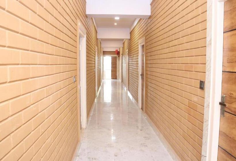 酒店 Jayaganga Inn