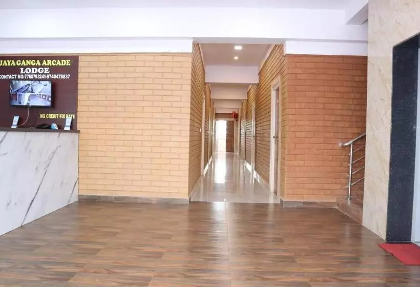 ホテル Jayaganga Inn