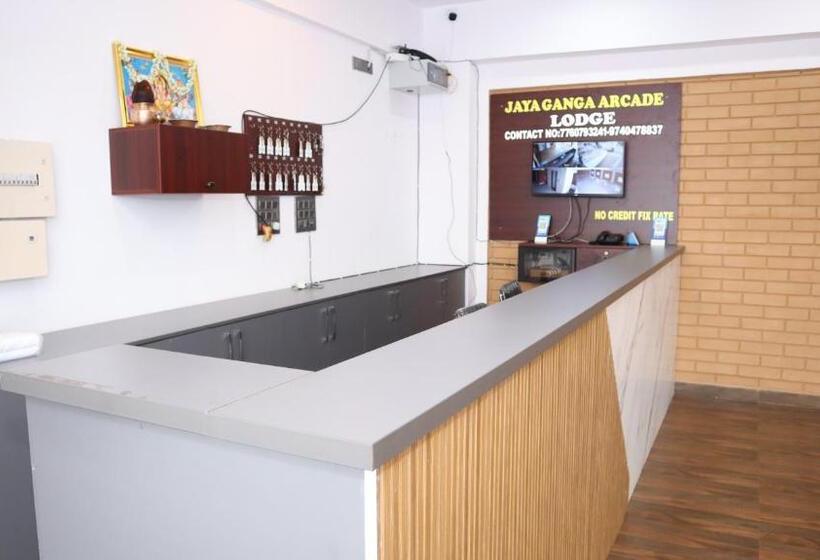 酒店 Jayaganga Inn