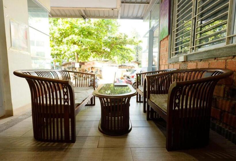 酒店 Oyo 93130 Baloi Homestay