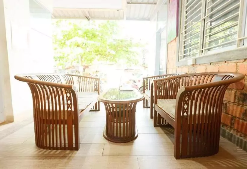 ホテル Oyo 93130 Baloi Homestay