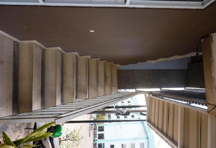 酒店 Oyo 93130 Baloi Homestay