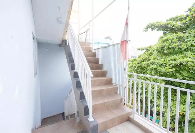 ホテル Oyo 93130 Baloi Homestay